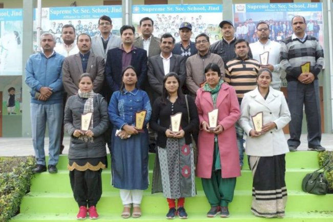 पहला कदम फाउंडेशन की राज्य स्तरीय संगोष्ठी में शिक्षकों ने भाषा शिक्षण की समस्याओं व उनके समाधान पर किया मंथन