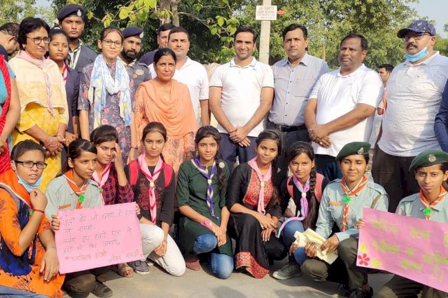 सिंगल यूज प्लास्टिक प्रतिबंध कार्यक्रम में पहला कदम फाउंडेशन ने किया सहयोग