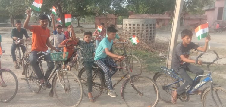 पहला कदम फाउंडेशन के तत्वावधान में राष्ट्र एकता के लिए युवाओं ने निकाली साइकिल रैली
